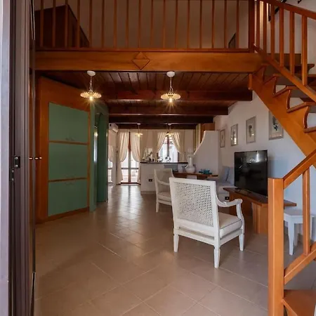 House, Just 1 Minute From The * Porto Pino