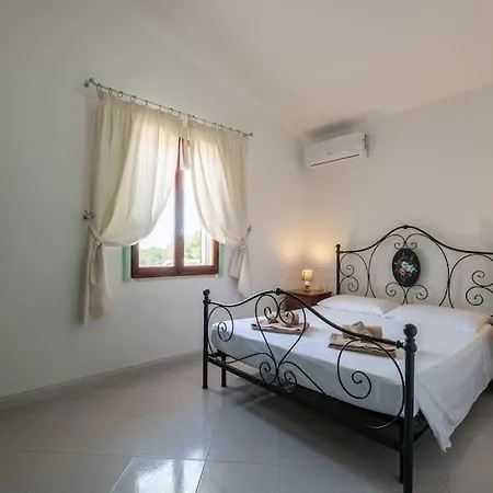 Villa House, Just 1 Minute From The