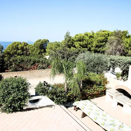 House, Just 1 Minute From The Villa *